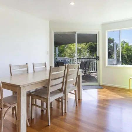 Tawny Roost, 10 Church St Yamba Exterior photo